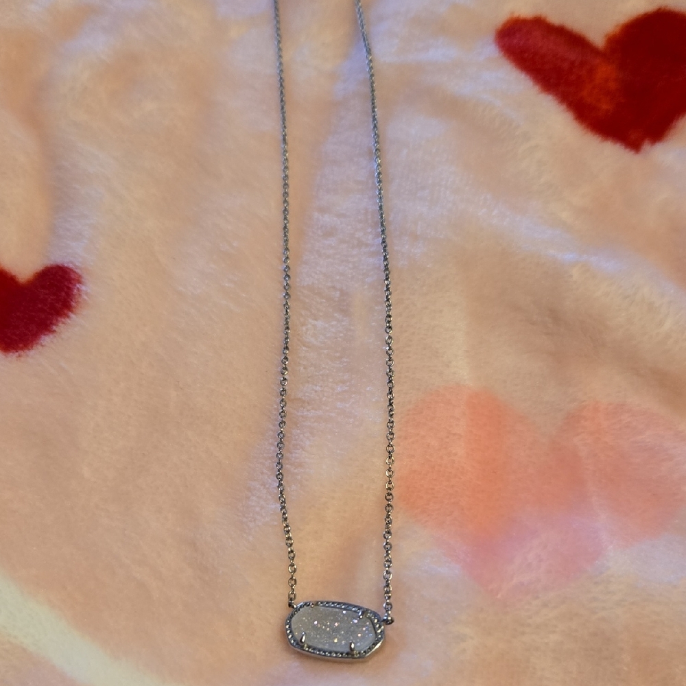 Kendra Scott Elegant Silver Necklace with White Pendant